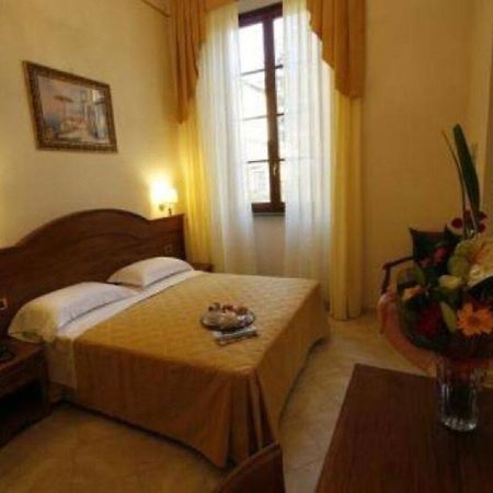 Hotel Il Duca Firenze Ruang foto